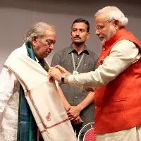 PM condoles the passing away of legendary Kathak dancer Pandit Birju Maharaj