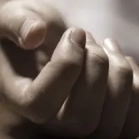 sister lives with younger sister dead body for 4 days in telangana