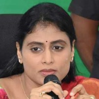 Sharmila fires on KCR
