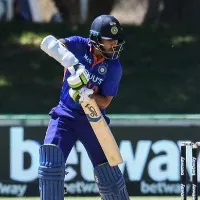 Kohli duck out in 2nd ODI