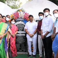 నగర అభివృద్ధి, పర్యావరణ పరిరక్షణ ప్రభుత్వ లక్ష్యం: మంత్రి వెల్లంపల్లి