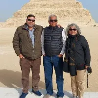 SRK wrote letter to Egypt travel agent who helped Indian professor