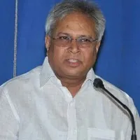 Undavalli Arun Kumar wiriter letter to employees union
