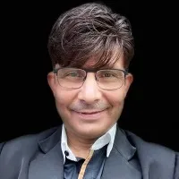 krk slams bollywood
