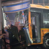 6 dead after electric bus runs over bystanders in Kanpur