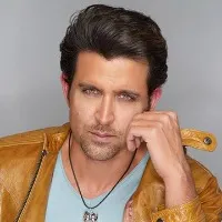 Hrithik Roshan Photograped wiht mystery woman