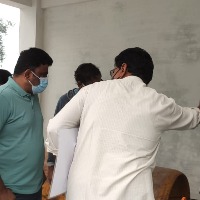 రక్షిత త్రాగునీటి సరఫరాకు ప్రథమ ప్రాధాన్యం: వీఎంసీ క‌మిష‌న‌ర్