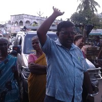 Andhra detains employees' leaders ahead of 'Chalo Vijayawada' protest