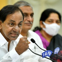 BJP, TRS in war of words after KCR 'cold-shoulders' PM