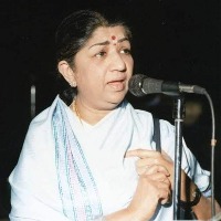 Chitra, Malayalam music fraternity condole Lata's passing away