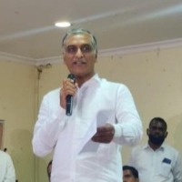 PM insulted Telangana, say TRS, Congress