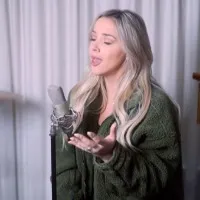 Dutch singer Emma Heesters sings Sreevalli song