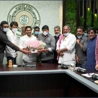 YS Jagan meets Tollywood bigwigs, assures action on ticket pricing