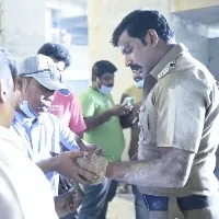 After hairline fractures during shoot, Vishal heads to Kerala for treatment