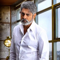 Errabelli wishes Jagapathibabu on his birthday, says he is a dear friend