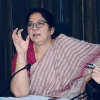 కరెంటు లేని గిరిజన ఆవాసం ఉండొద్దు: మంత్రి సత్యవతి రాథోడ్
