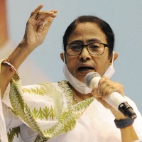 Mamata dissolves all existing posts in Trinamool Congress