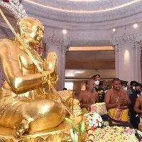 President unveils gold statue of Ramanujacharya
