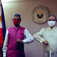 Jaishankar in Manila, holds talks with Filipino counterpart