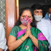 KCR's daughter, Cong leader engage in war of words over T'gana