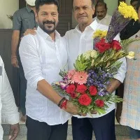 Revanth Reddy met Komatireddy