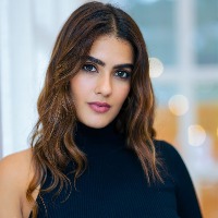 Mumbai police arrests Tollywood heroine Kavya Thapar 