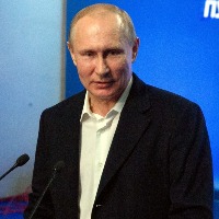 Macron, Putin hold phone call over Ukraine, stress need for diplomatic solution