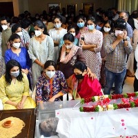 Andhra Pradesh minister's body brought to Nellore