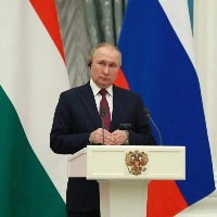 Russia vows 'strong response' to new US sanctions