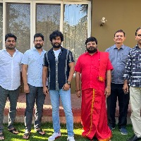 Producers pay a surprise visit to Nani on his birthday