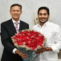 appsc chairman sawang meets cmys jagan