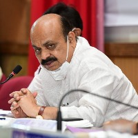 Indian govt contemplating to evacuate students through land routes: K'taka CM Bommai