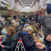 Fear of bank runs in Ukraine and Russia as ATMs see record withdrawals