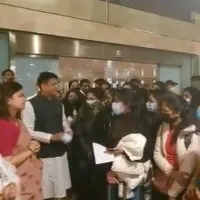 The first flight from Ukraine reached Mumbai