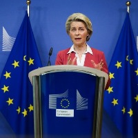 EU to ban Russian flights over Europe over Ukraine crisis