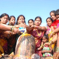 Telugu states celebrate Maha Shivratri with gaiety