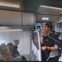 central minister smriti irani special welcometo indians from ukraine
