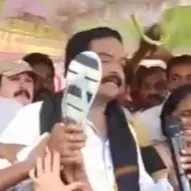 Kothapalli Subbarayudu hits himself with chappal