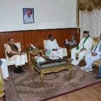 kcr meets bjpmpsubrahmanya swamy and Rakesh Tikait