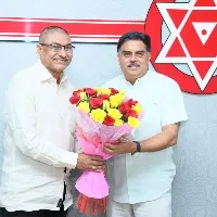 APSRTC retired executive director Venkateswararao joins Janasena