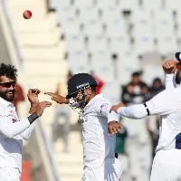 1st Test: India extends stronghold as Sri Lanka finish day two at 108/4