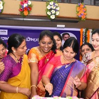 పురుషునితో పాటుగా మహిళలు అన్ని రంగాలలో ముందుండుట ఎంతో గర్వకారణం: విజయవాడ మేయర్