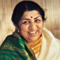 Lata Mangeshkar's ashes immersed in Ganga at Varanasi