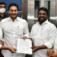 jagan issue b form to kareemunnisa son ruhulla