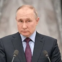 mescow women rejected flowers which came from putin