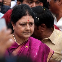 Jail perks case: Karnataka court grants bail to Sasikala, four others