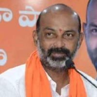 bandi sanjay tweets about kcr health