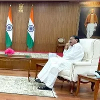 Yogi meets Vice President Naidu
