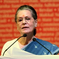 CWC authorises Sonia to undertake 'comprehensive' organisational changes