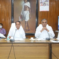 హరితనిధి ఏర్పాటు చారిత్రాత్మకం: సమీక్షా సమావేశంలో తెలంగాణ మంత్రులు